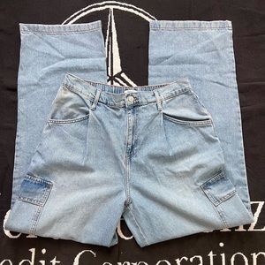 Women’s Forever 21 light Cargo jeans